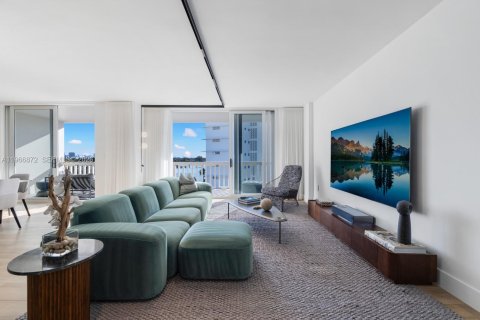 Condo in Bay Harbor Islands, Florida, 3 bedrooms  № 2029505 - photo 5