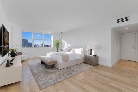 Condo in Bay Harbor Islands, Florida, 3 bedrooms  № 2029505 - photo 13