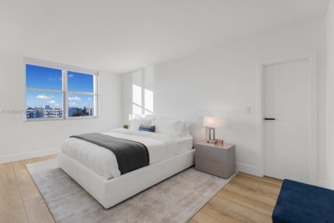 Condo in Bay Harbor Islands, Florida, 3 bedrooms  № 2029505 - photo 25