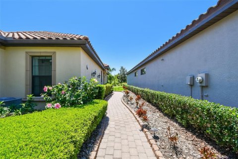 House in Palmetto, Florida 2 bedrooms, 157.75 sq.m. № 1648118 - photo 3