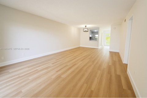 Condominio en alquiler en Fort Lauderdale, Florida, 2 dormitorios, 90.58 m2 № 2025323 - foto 3