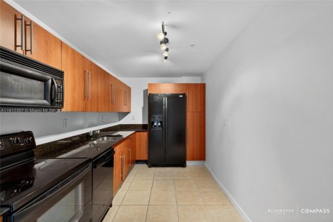 Condominio en venta en Hollywood, Florida, 1 dormitorio, 84.17 m2 № 1969218 - foto 18