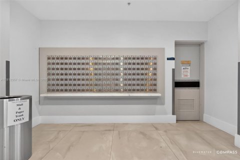 Condominio en venta en Hollywood, Florida, 1 dormitorio, 84.17 m2 № 1969218 - foto 24