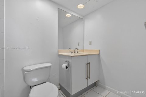 Condominio en venta en Hollywood, Florida, 1 dormitorio, 84.17 m2 № 1969218 - foto 16