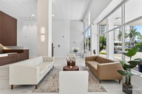 Condominio en venta en Hollywood, Florida, 1 dormitorio, 84.17 m2 № 1969218 - foto 27