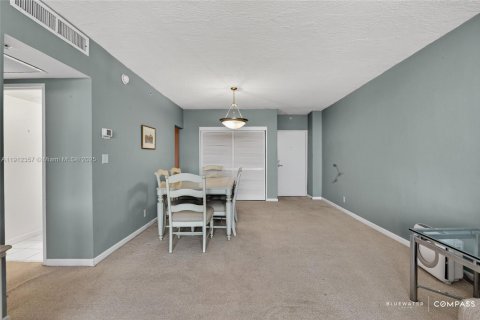 Condominio en venta en Hollywood, Florida, 1 dormitorio, 84.17 m2 № 1969218 - foto 6