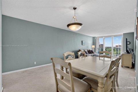 Condominio en venta en Hollywood, Florida, 1 dormitorio, 84.17 m2 № 1969218 - foto 12
