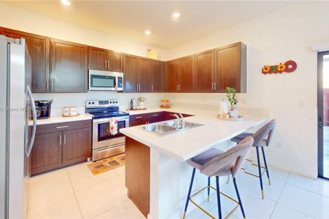 Townhouse in Homestead, Florida 3 bedrooms, 149.76 sq.m. № 1498377 - photo 26