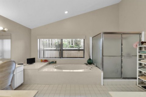 Villa ou maison à vendre à Coral Springs, Floride: 4 chambres, 303.88 m2 № 2146681 - photo 21