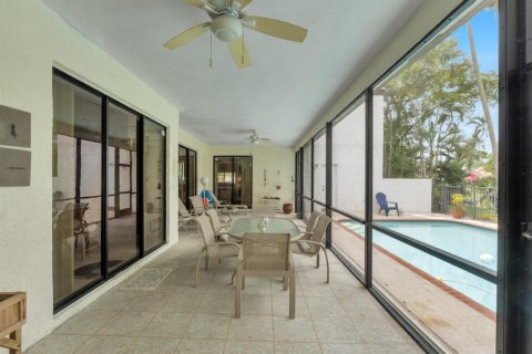 Villa ou maison à vendre à Coral Springs, Floride: 4 chambres, 303.88 m2 № 2146681 - photo 6