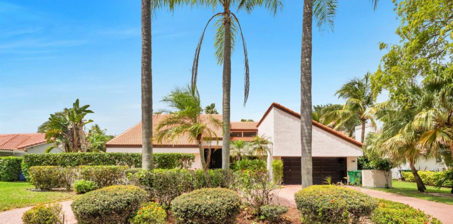 Villa ou maison à Coral Springs, Floride 4 chambres, 303.88 m2 № 2146681