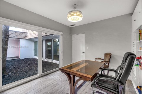 Villa ou maison à vendre à Tamarac, Floride: 3 chambres, 194.44 m2 № 1935935 - photo 19