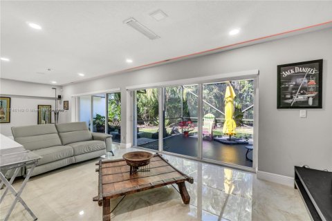 Villa ou maison à vendre à Tamarac, Floride: 3 chambres, 194.44 m2 № 1935935 - photo 8