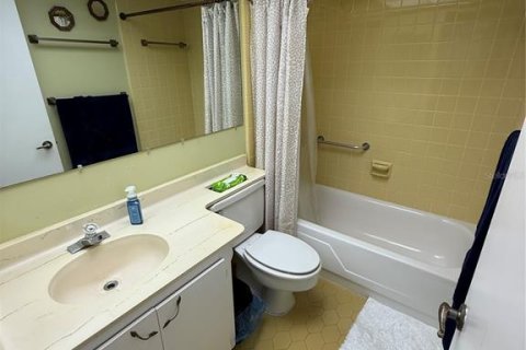 Condo in Clearwater, Florida, 2 bedrooms  № 2393482 - photo 17
