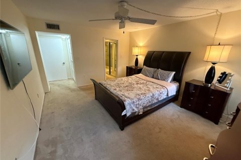 Condo in Clearwater, Florida, 2 bedrooms  № 2393482 - photo 9