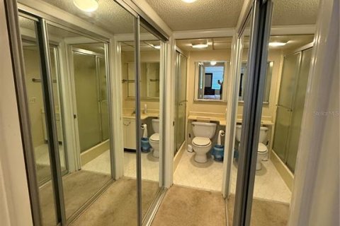Condo in Clearwater, Florida, 2 bedrooms  № 2393482 - photo 10