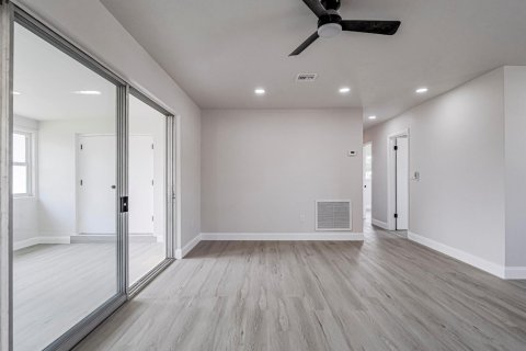 Casa en venta en Sebastian, Florida, 3 dormitorios, 178 m2 № 2382684 - foto 7
