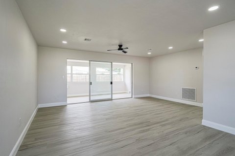Casa en venta en Sebastian, Florida, 3 dormitorios, 178 m2 № 2382684 - foto 4