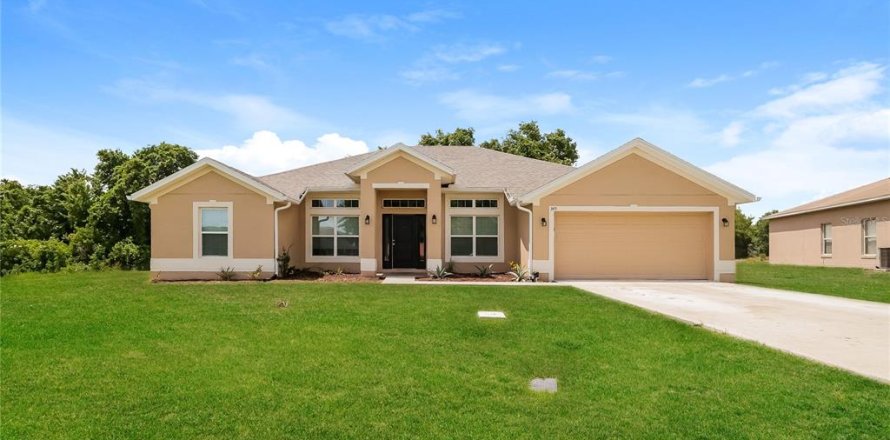 Villa ou maison à Poinciana, Floride 4 chambres, 201.51 m2 № 2302516