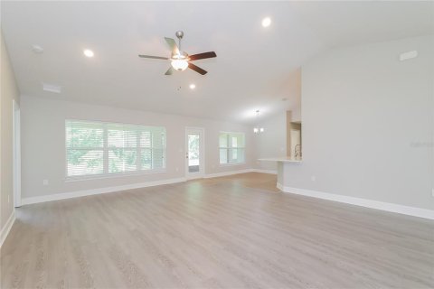 Villa ou maison à vendre à Poinciana, Floride: 4 chambres, 201.51 m2 № 2302516 - photo 4