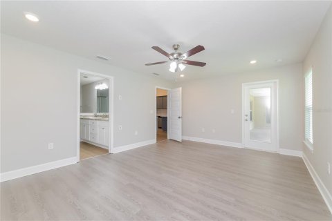 Villa ou maison à vendre à Poinciana, Floride: 4 chambres, 201.51 m2 № 2302516 - photo 8