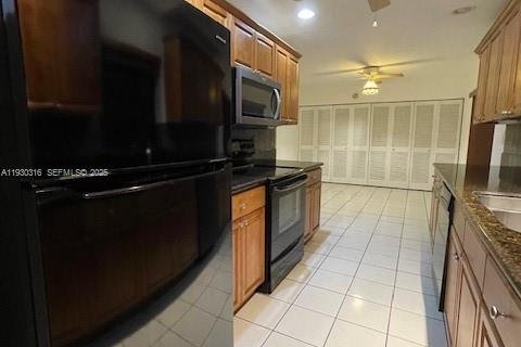 Снять в аренду виллу или дом в Майами, Флорида 3 спальни, 123.19м2, № 1989062 - фото 4