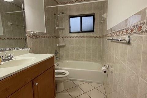 Снять в аренду виллу или дом в Майами, Флорида 3 спальни, 123.19м2, № 1989062 - фото 9