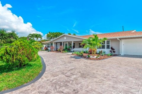 Commercial property in Fort Lauderdale, Florida 284 sq.m. № 1712443 - photo 1