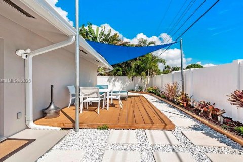 Commercial property in Fort Lauderdale, Florida 284 sq.m. № 1712443 - photo 22