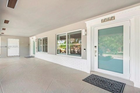 Commercial property in Fort Lauderdale, Florida 284 sq.m. № 1712443 - photo 4