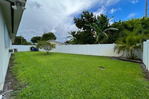 House in Fort Lauderdale, Florida 5 bedrooms, 278.71 sq.m. № 2083753 - photo 30