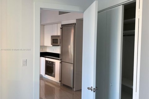 Снять в аренду кондоминиум в Майами, Флорида 3 спальни, 143.44м2, № 1802754 - фото 7