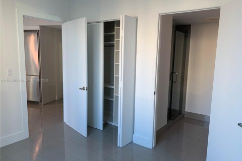 Снять в аренду кондоминиум в Майами, Флорида 3 спальни, 143.44м2, № 1802754 - фото 6
