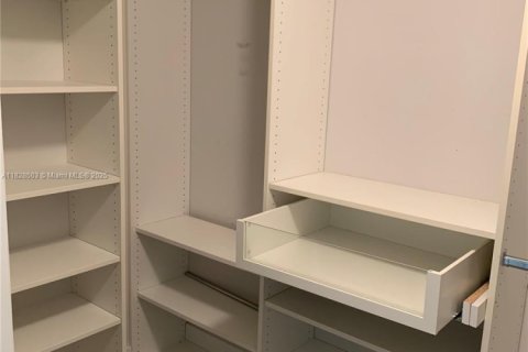 Снять в аренду кондоминиум в Майами, Флорида 3 спальни, 143.44м2, № 1802754 - фото 17