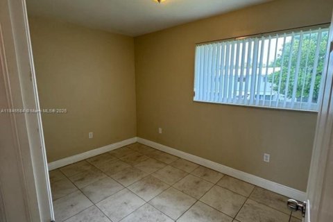 Condominio en venta en Miami, Florida, 2 dormitorios, 72.65 m2 № 2034391 - foto 15