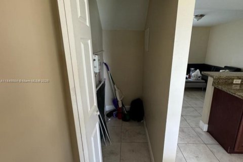 Condominio en venta en Miami, Florida, 2 dormitorios, 72.65 m2 № 2034391 - foto 23