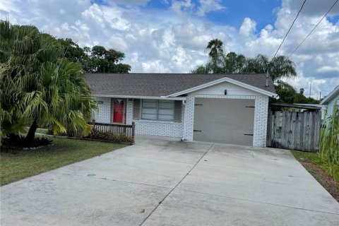 Casa en Hudson, Florida 3 dormitorios, 146.04 m2 № 2350407