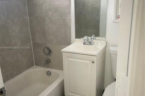 Condominio en alquiler en Miami Beach, Florida, 1 dormitorio, 58.53 m2 № 2026055 - foto 9