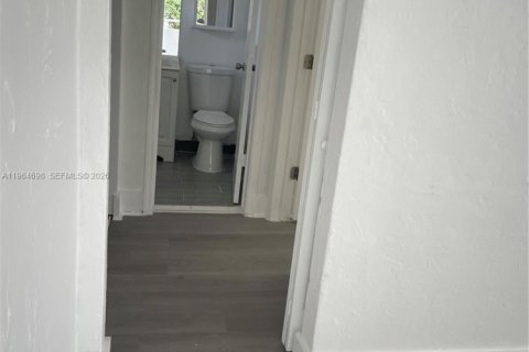 Condominio en alquiler en Miami Beach, Florida, 1 dormitorio, 58.53 m2 № 2026055 - foto 8