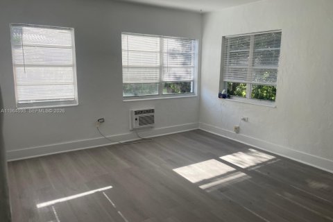 Condominio en alquiler en Miami Beach, Florida, 1 dormitorio, 58.53 m2 № 2026055 - foto 7