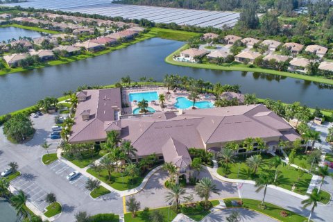 Villa ou maison à louer à Boynton Beach, Floride: 2 chambres, 249.54 m2 № 1210593 - photo 1