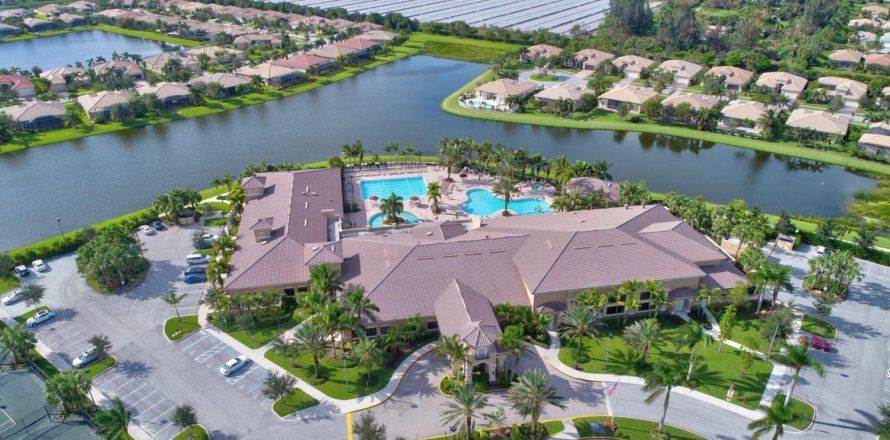 Villa ou maison à Boynton Beach, Floride 2 chambres, 249.54 m2 № 1210593