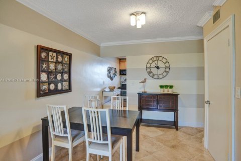 Condo in Fort Lauderdale, Florida, 2 bedrooms  № 1700054 - photo 4