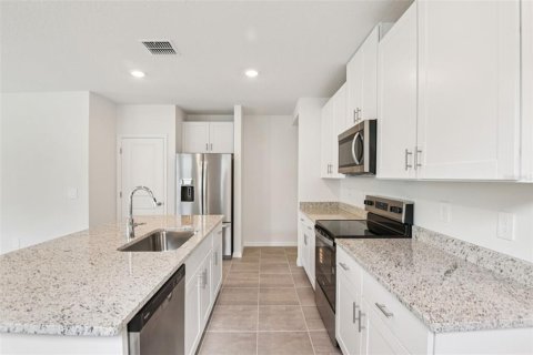Casa en venta en Zephyrhills, Florida, 4 dormitorios, 149.29 m2 № 1758343 - foto 18