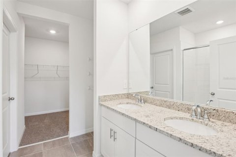 Casa en venta en Zephyrhills, Florida, 4 dormitorios, 149.29 m2 № 1758343 - foto 9