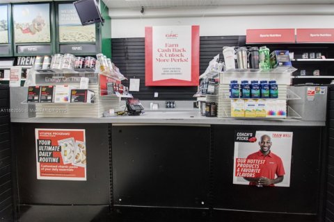 Commercial property in Miami, Florida № 1961381 - photo 15