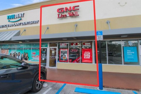 Commercial property in Miami, Florida № 1961381