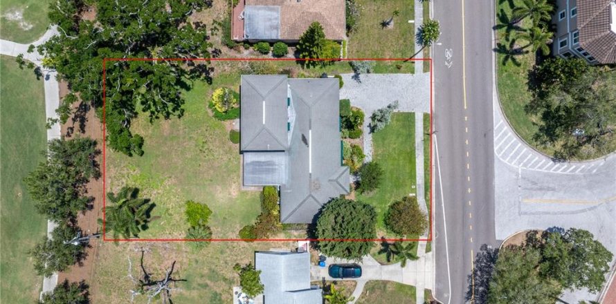 Casa en Saint Petersburg, Florida 3 dormitorios, 241.36 m2 № 1773881