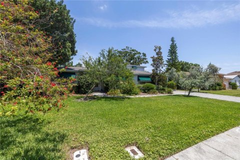 Casa en venta en Saint Petersburg, Florida, 3 dormitorios, 241.36 m2 № 1773881 - foto 7