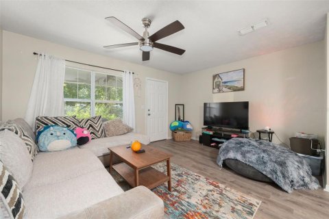 Townhouse in Gainesville, Florida 2 bedrooms, 106.09 sq.m. № 2403701 - photo 3